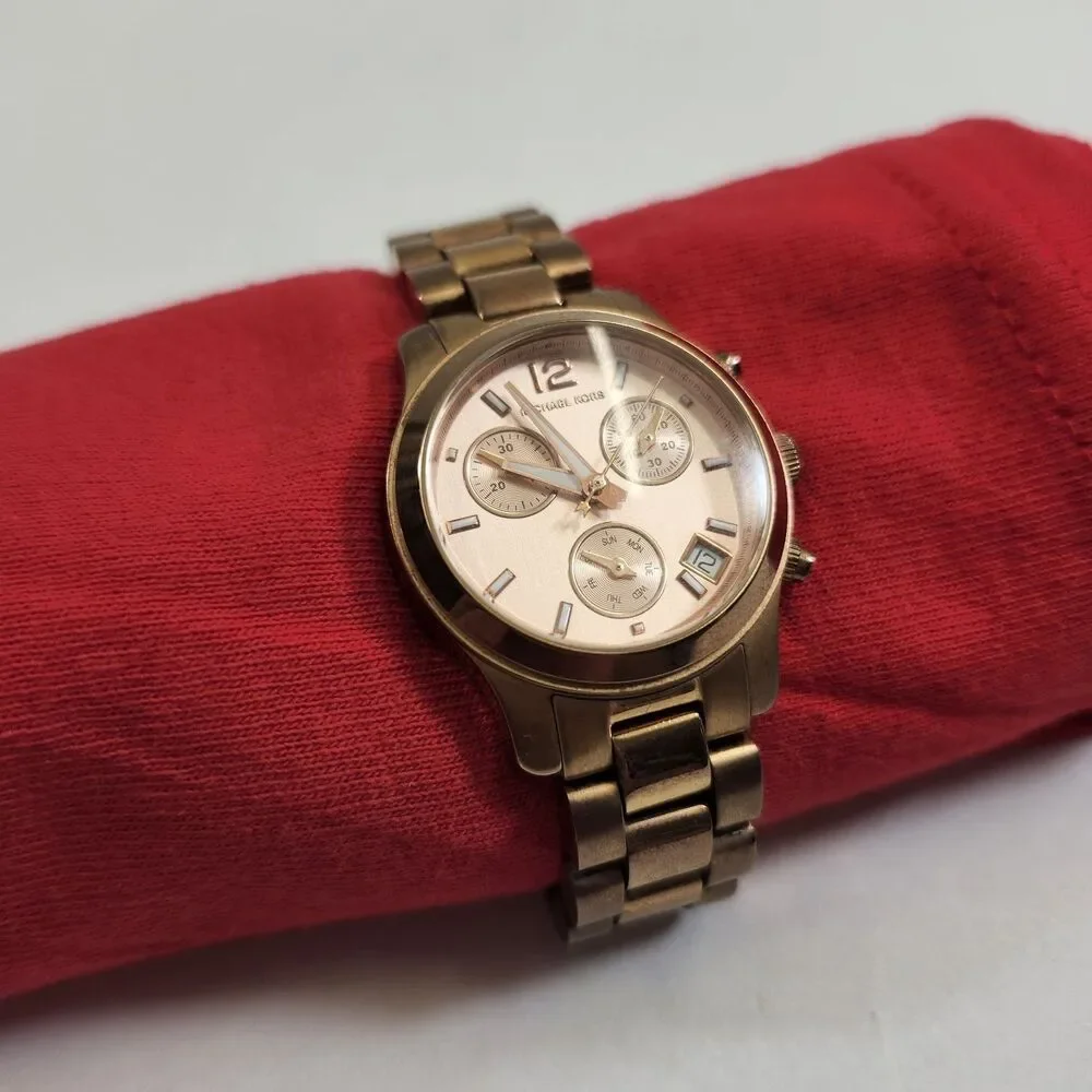 Michael Kors Women's Watch MK5430 Mini Runway Chronograph Rose Gold New Battery